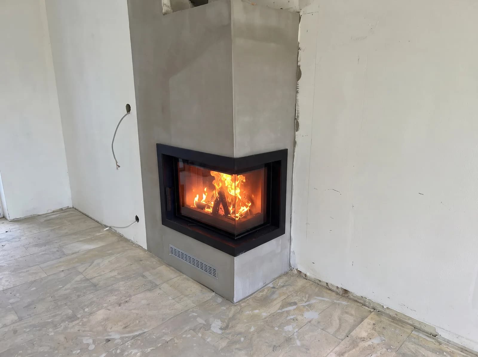 Kamineinbau mit neuer Verkleidung — Nachher